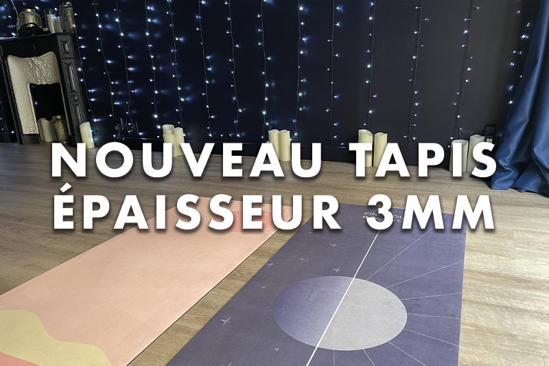 Les deux nouveaux tapis YUJ de 3mm sont présentés dans un studio YUJ Paris.