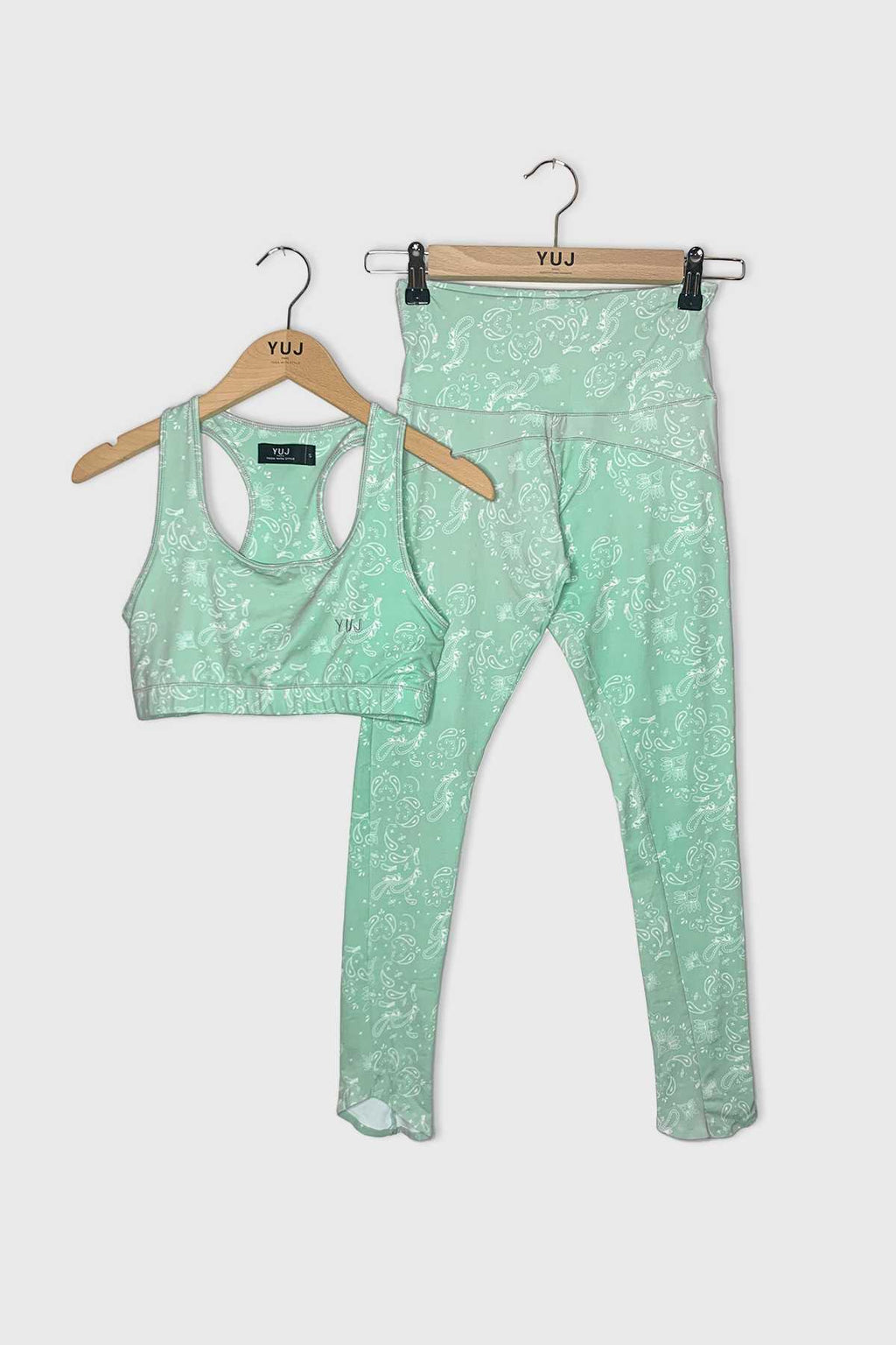 #500 - Ensemble legging + brassière BANDANA GREEN // Taille S YUJ - Maison de pleine conscience