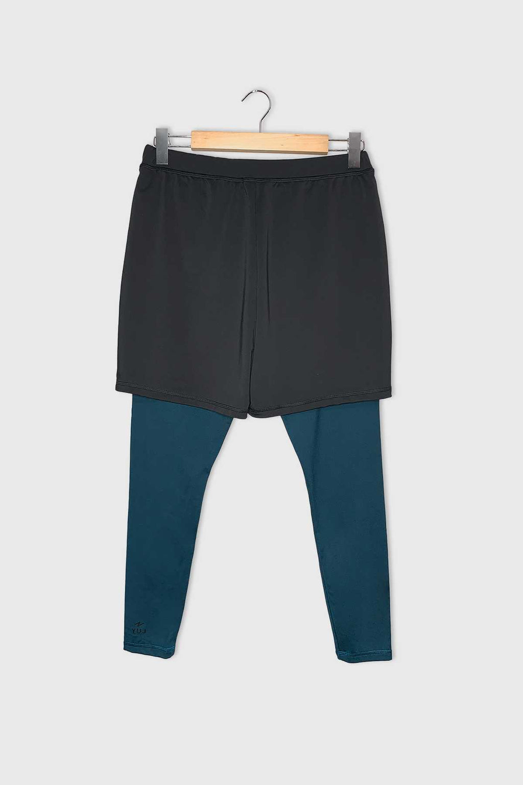 #384 - Legging/short en thermolactyl homme YUJ X DAMART  // Taille M YUJ - Maison de pleine conscience