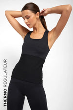 Camiseta de tirantes negra con sujetador integrado YUJLAB YUJ - Mindfulness house