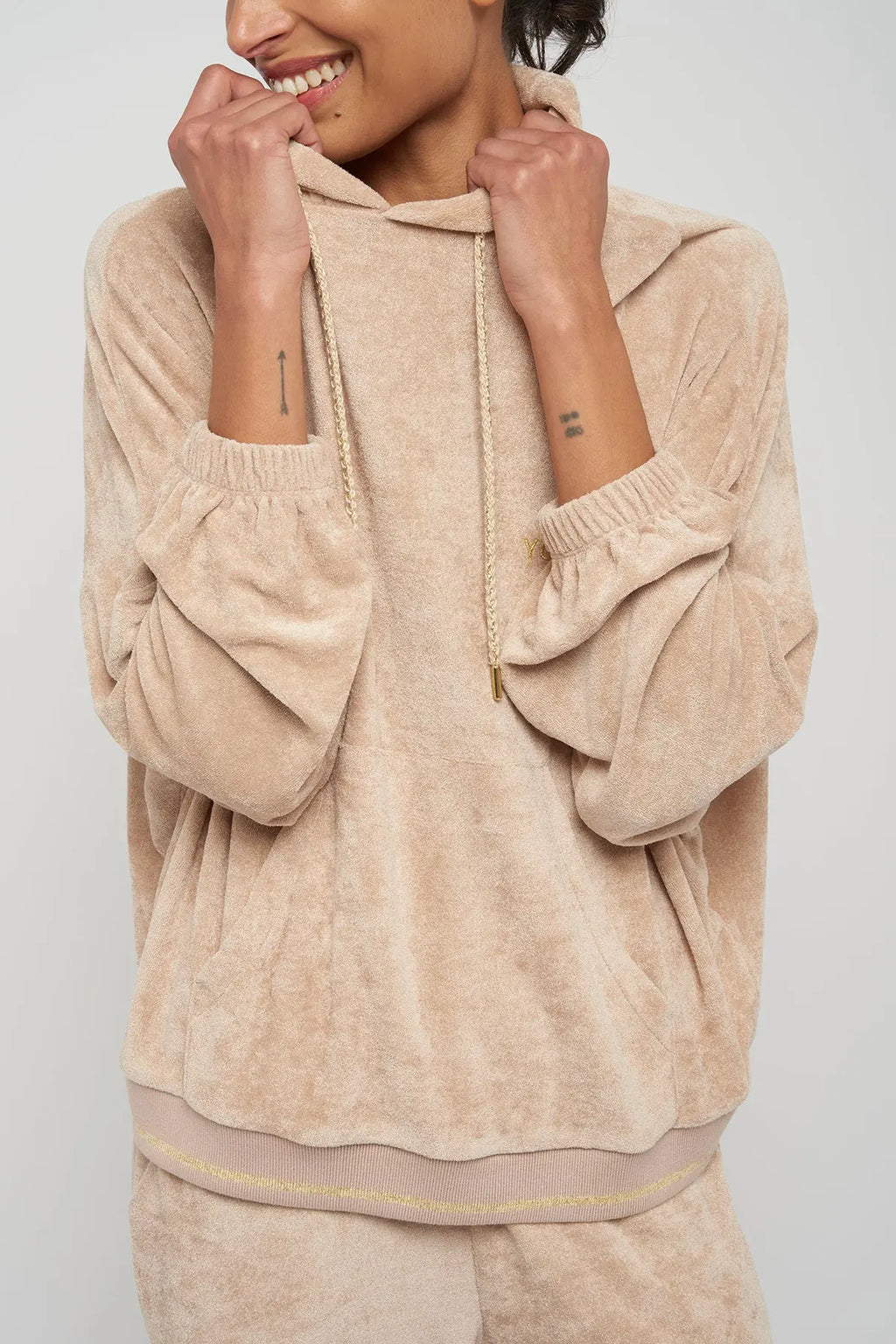 ANA Beige YUJ Yoga Sweatshirt - House of Mindfulness