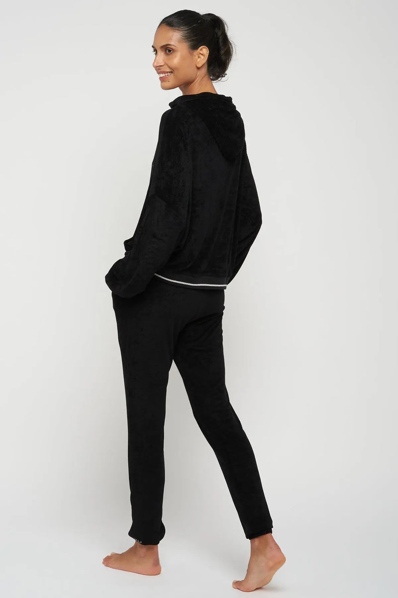 Sweat de yoga ANA Black YUJ - Maison de pleine conscience
